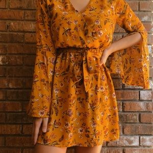 SOLD❗️Bell Sleeve Dress